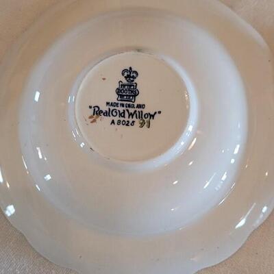Lot 33: Booths "Real Old Willow" Made in England Dish Set