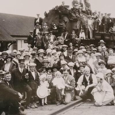Lot 44: 1930 "Employees Picnic Palmer Lake, Colorado" Denver and Rio Grande Railroad Photograph 