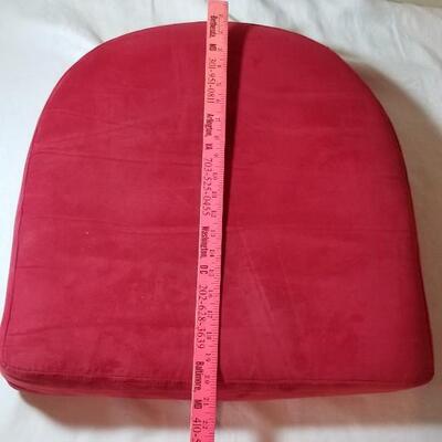 Lot 63: Seat Cushion