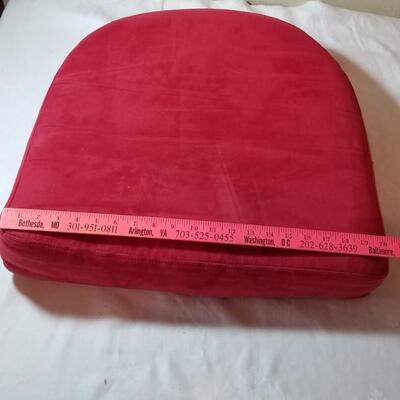Lot 63: Seat Cushion