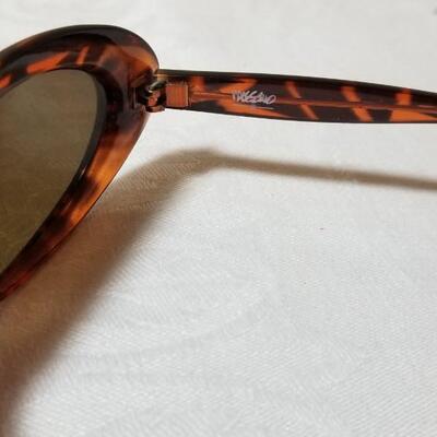 Lot 68: Sunglasses lot (3)