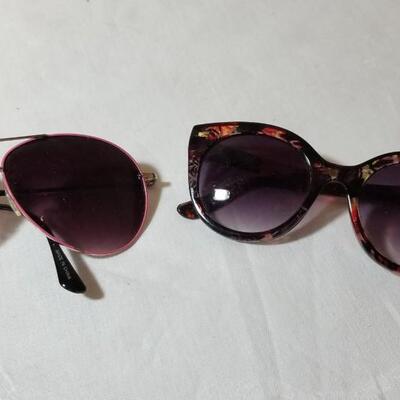 Lot 69: Sunglasses Lot (2)