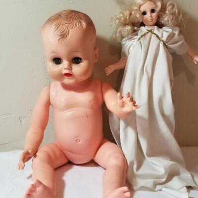 Lot 74: Vintage Dolls