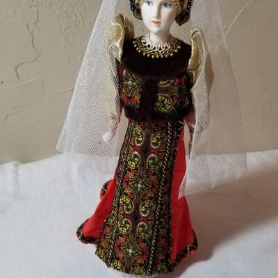 Lot 77: Vintage Tree Small Topper 