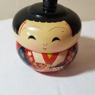 Lot 78: Asian Deco & Book Lot