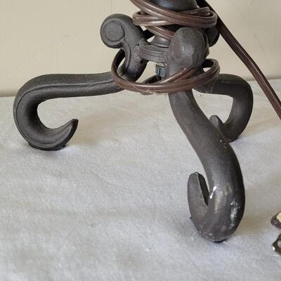 Lot 93: Metal Lamp