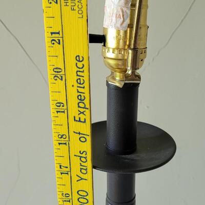 Lot 93: Metal Lamp