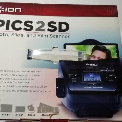 Lot 98: ion Pics2SD - Photo, Slide and Film Scanner