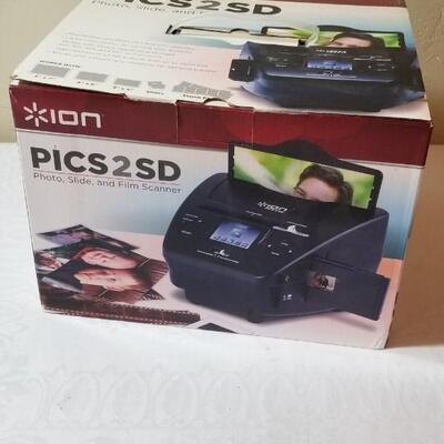 Lot 98: ion Pics2SD - Photo, Slide and Film Scanner