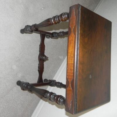 LOT 30 SMALL WOODEN TABLE