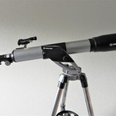 LOT 32 MEADE TELESCOPE