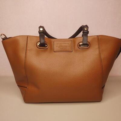 32 - Bass Leather Handbag