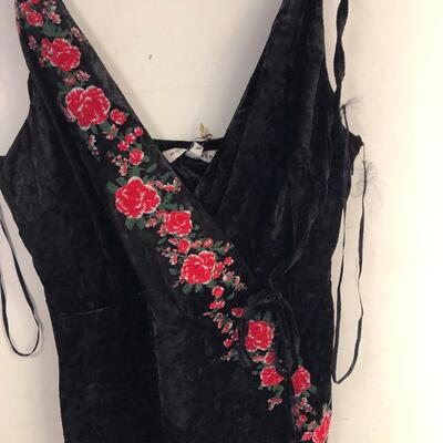 Moon River velvet dress size small