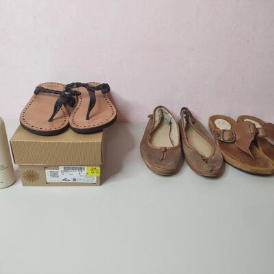 77a - Ugg Shoes