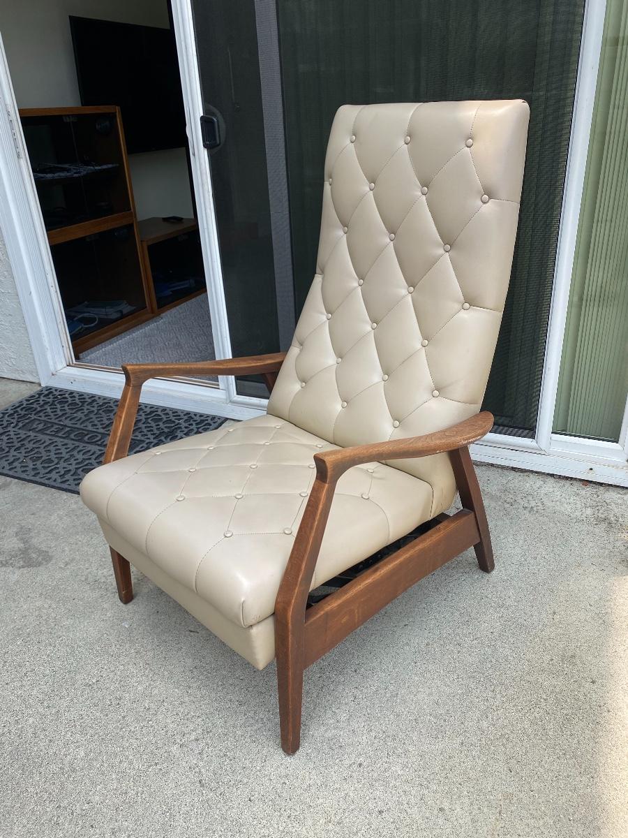 Vintage Mid Century Modern Tufted Buttoned High Back Recliner Chair EstateSales