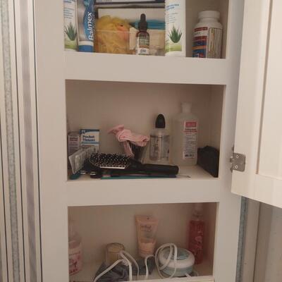 97 - Bathroom Contents