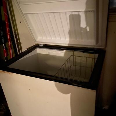 Temp Master small working garage chest freezer
