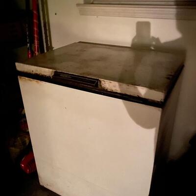 Temp Master small working garage chest freezer