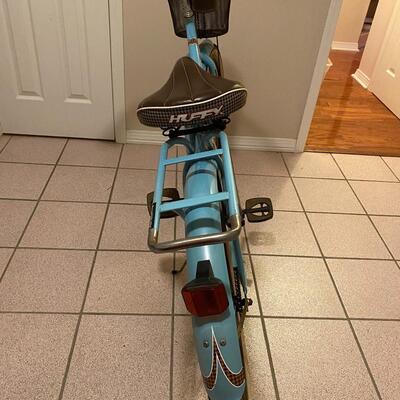 Ladyâ€™s Huffy Deluxe Bicycle 26â€, vintage-style