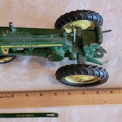 Lot 107: Vintage John Deer Cast Iron Tractor