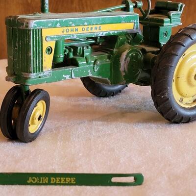 Lot 107: Vintage John Deer Cast Iron Tractor