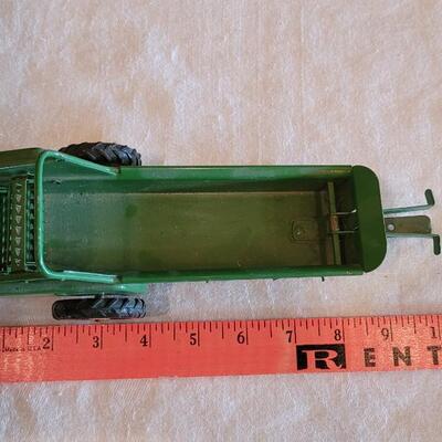 Lot 109: Vintage John Deer Tractor Spreader