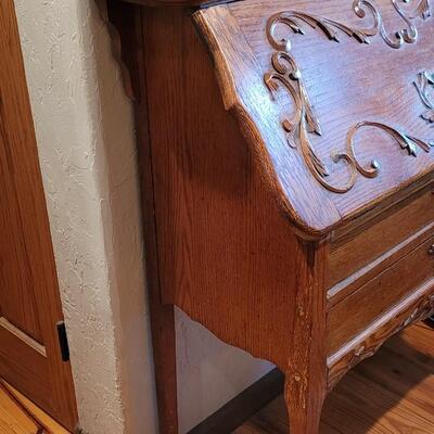 Lot 116: Antique Secretary 