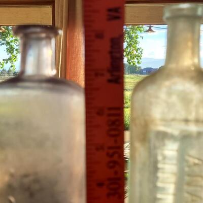 Lot 119: Antique Bottles Lot