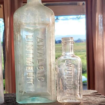 Lot 119: Antique Bottles Lot