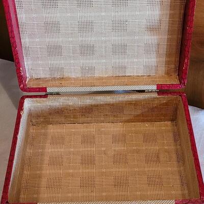 Lot 125: (2) Vintage Small Train Cases