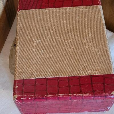 Lot 125: (2) Vintage Small Train Cases