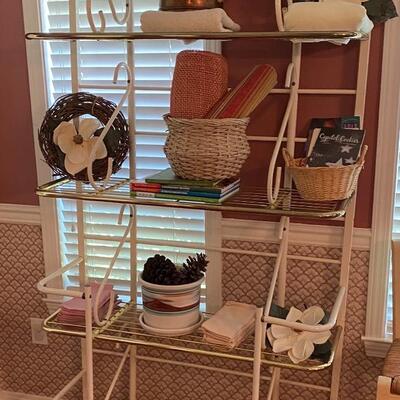 White Metal Bakerâ€™s Rack