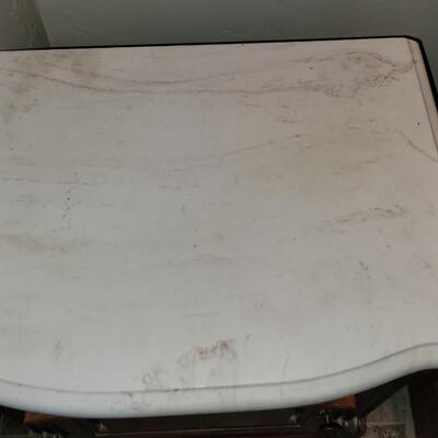 Lot 135: Stanley Furniture Marble Top Side Table #1