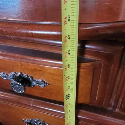 Lot 139: Stanley Furniture Marble Top Dresser with Mirrors 