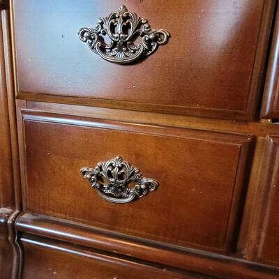 Lot 139: Stanley Furniture Marble Top Dresser with Mirrors 