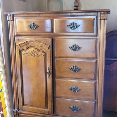 Lot 140: Stanley Furniture Dresser Armoire 