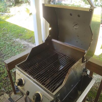 114 - Gas Grill