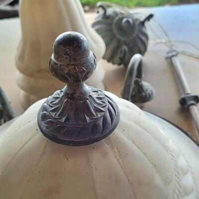 Lot 143: Vintage Hanging 6-Bulb Lighting Fixture 