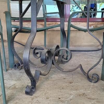Lot 144: Outdoor Dining Leisure Table and Chair Set