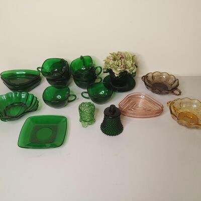 123 - Modern & Vintage Glass