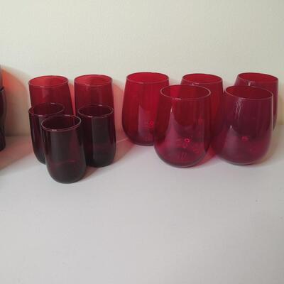 124 - Cranberry & Rose Tinted Glassware