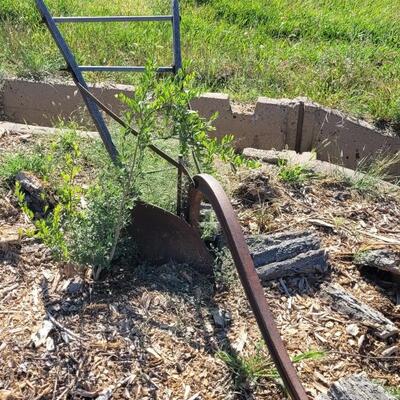 Lot 148: Antique Farm Plow Tool