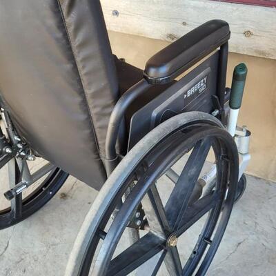 Lot 152: Breez 510 Wheelchair