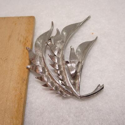 Silver Leaf Pin 