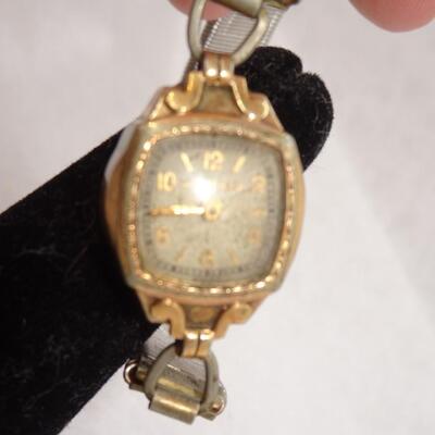 Gold Tone  Ladies Watch - Not Working 