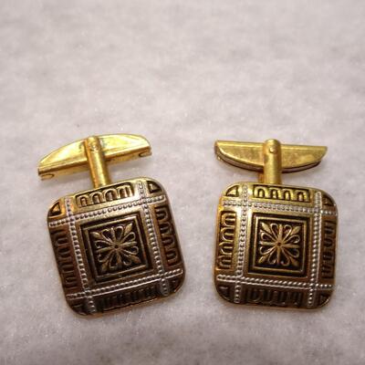 Vintage Gold Tone Men's Cufflinks 