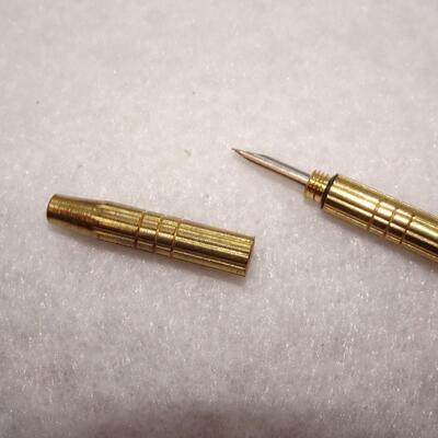 Key Ring Faux Pin, Mini Phillips & Flathead Screwdrivers 