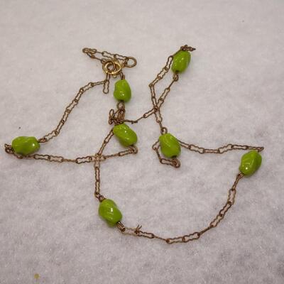 Dainty Green Glass Necklace 