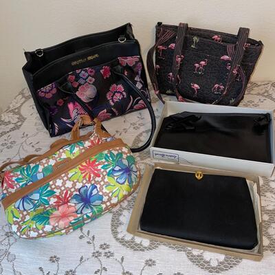 LOT 145  GROUP OF 5 LADIES HANDBAGS TOTES CLUTCHES