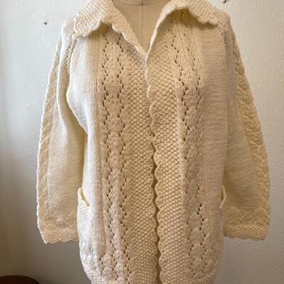 LOT 148  VINTAGE HAND KNIT CARDIGAN SWEATER